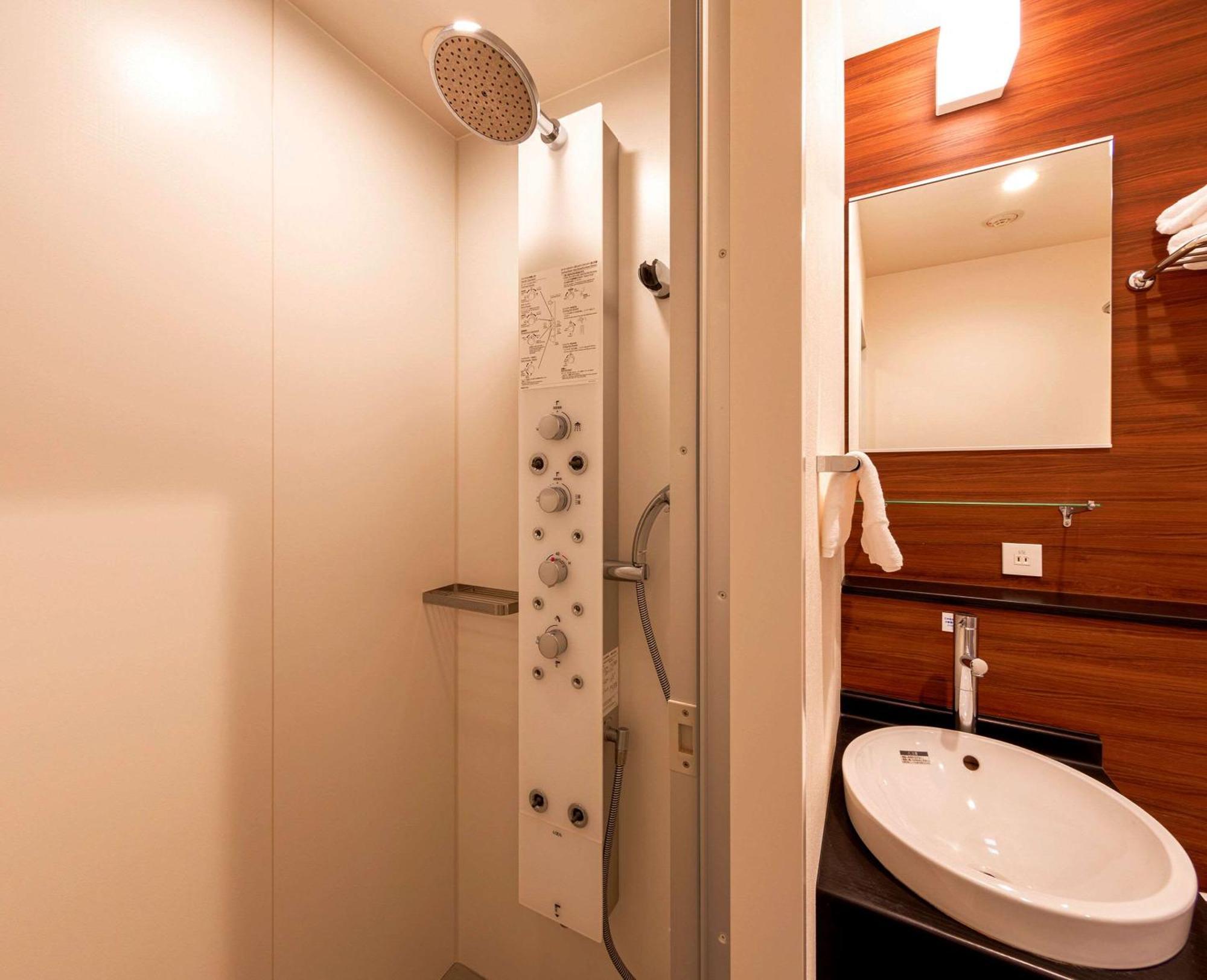 Comfort Inn Tokyo Roppongi (Adults Only) Buitenkant foto